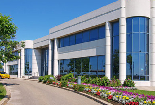 伊朗遭襲小學165人遇難，課本沾滿了學生的血；當?shù)鼐用瘢阂陨性俅蜗蛉澜缱C實其罪行:重慶勝帥實業(yè)有限公司收費